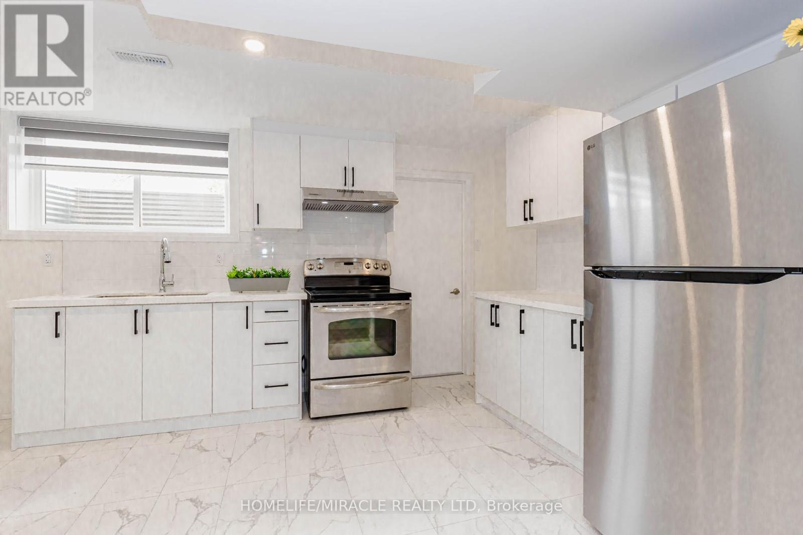 563 TAPLOW CRESCENT - 34