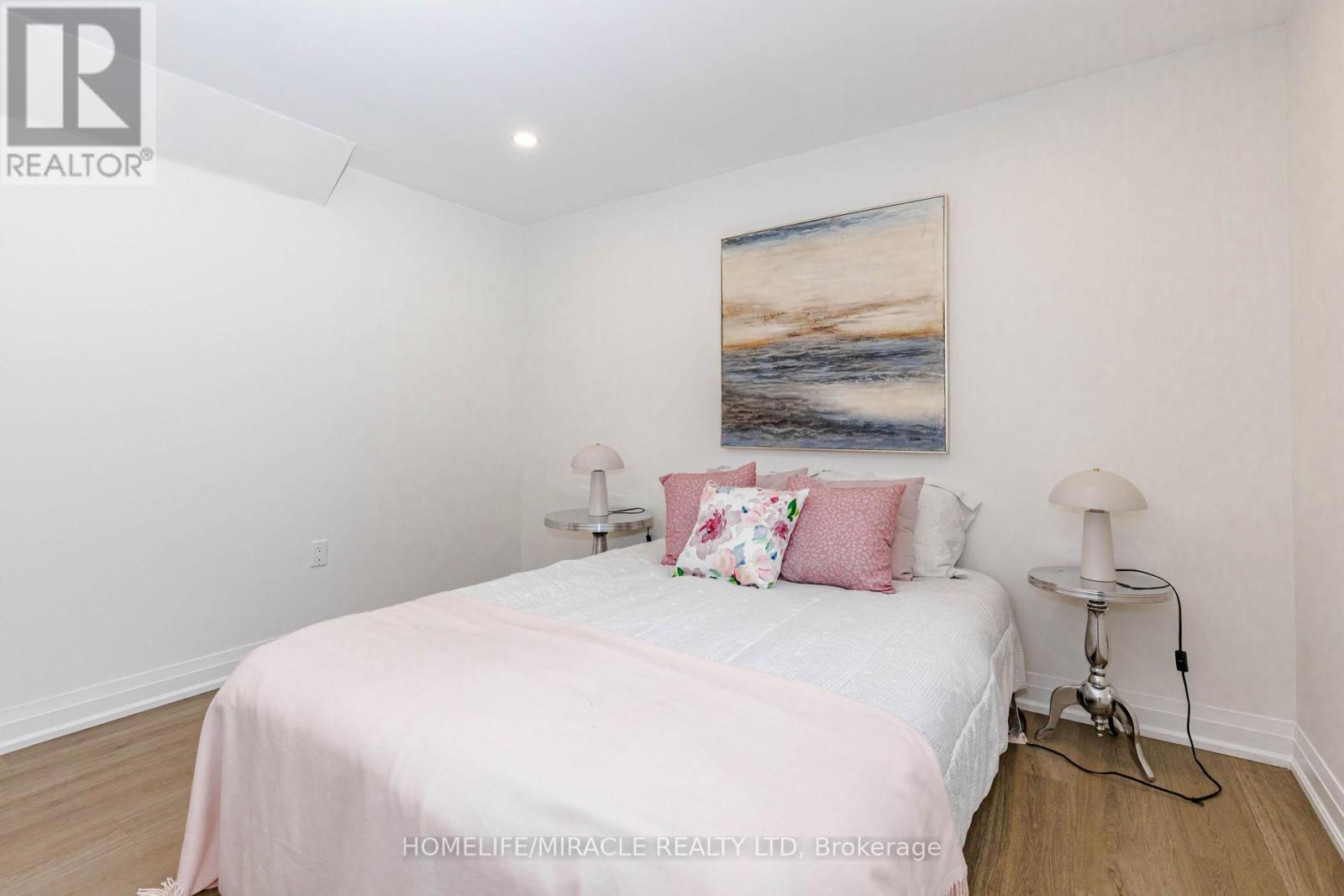 563 TAPLOW CRESCENT - 43
