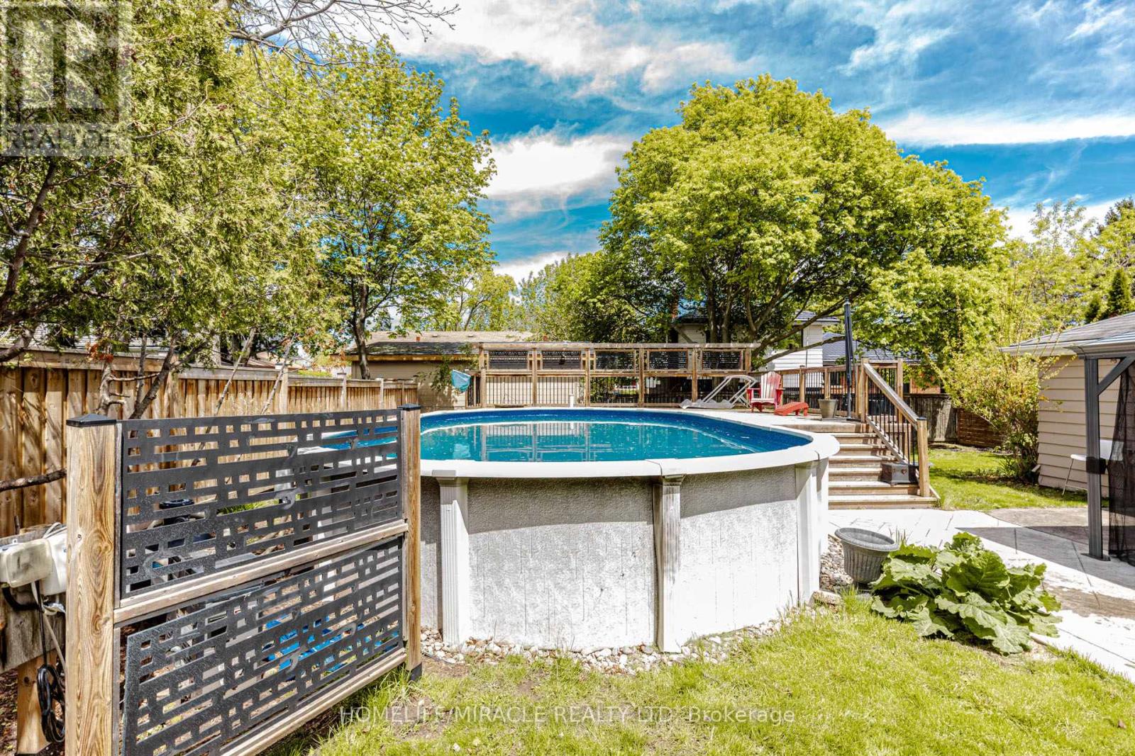 563 TAPLOW CRESCENT - 46