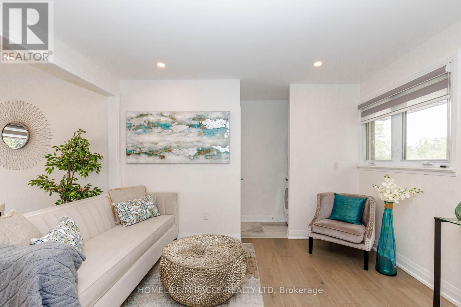 563 TAPLOW CRESCENT - 8