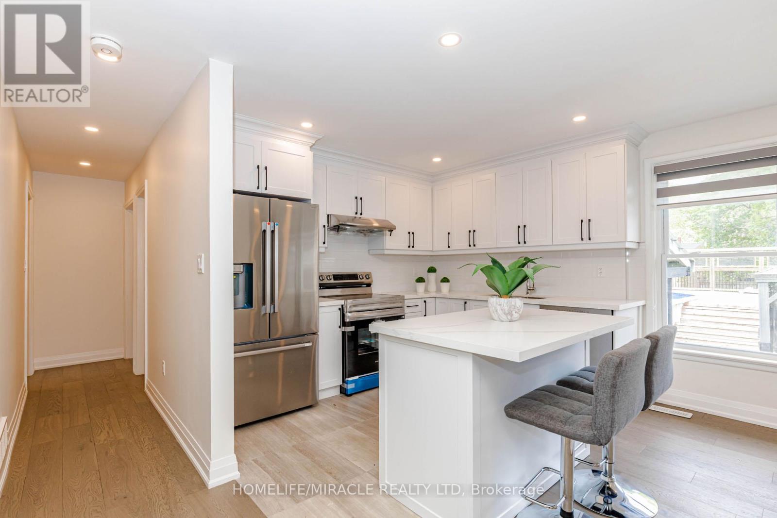 563 TAPLOW CRESCENT - 9