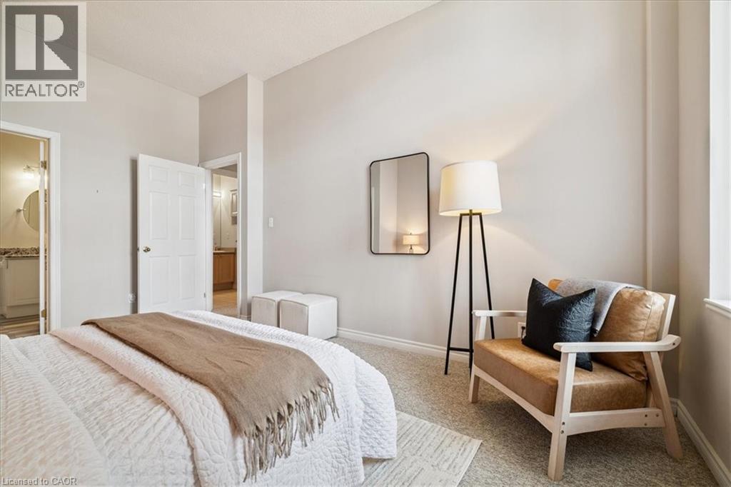 #108 262 DUNDAS Street E - 12