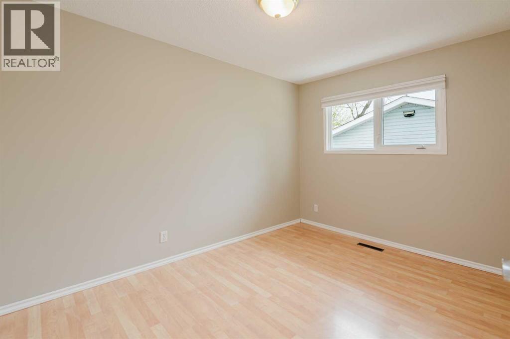10253 112 Avenue — photo 18