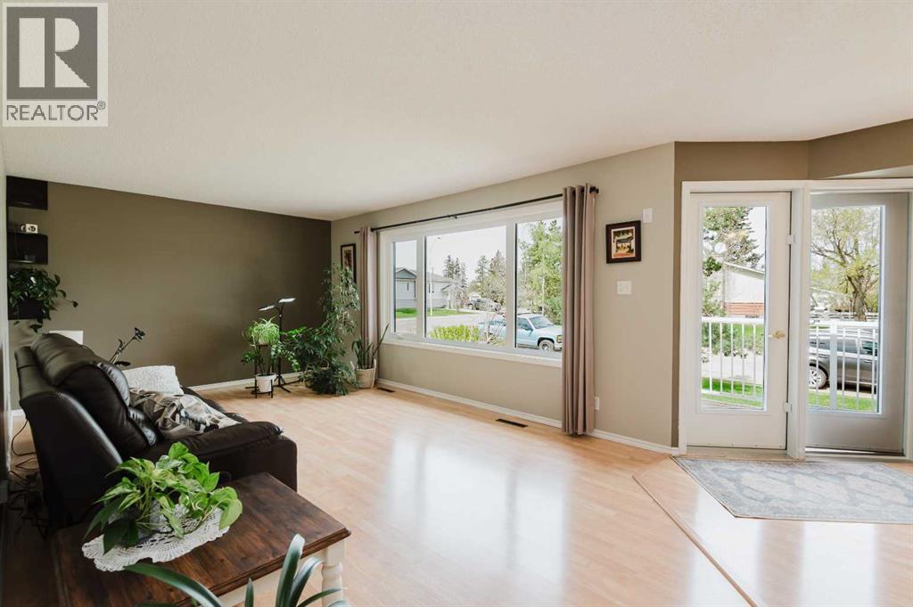 10253 112 Avenue — photo 10