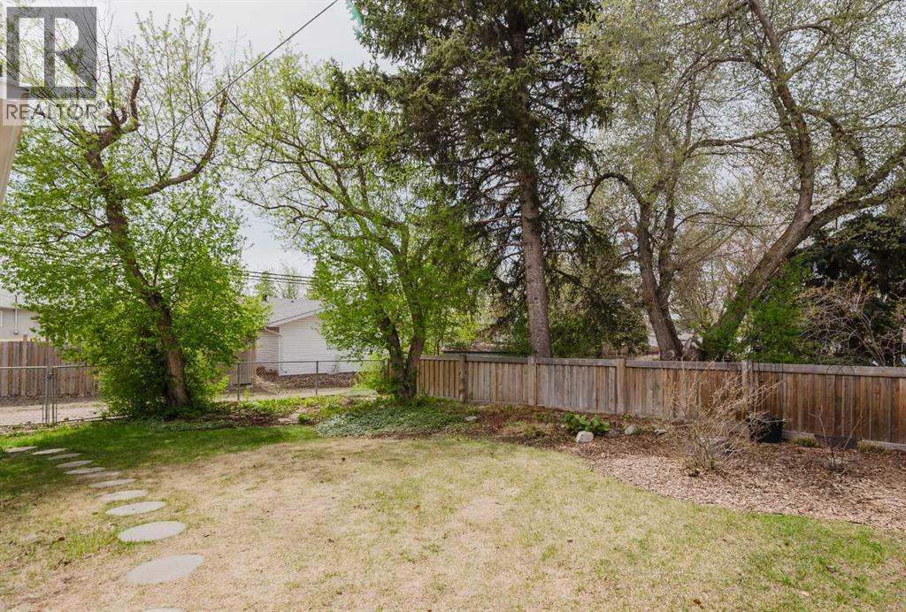 10253 112 Avenue — photo 40