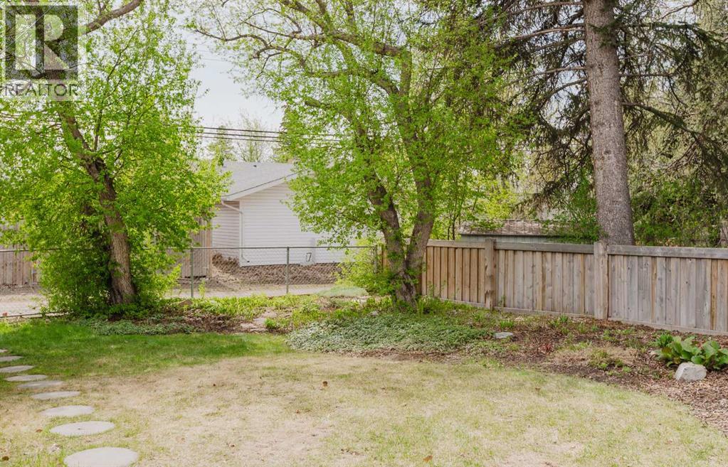 10253 112 Avenue — photo 37