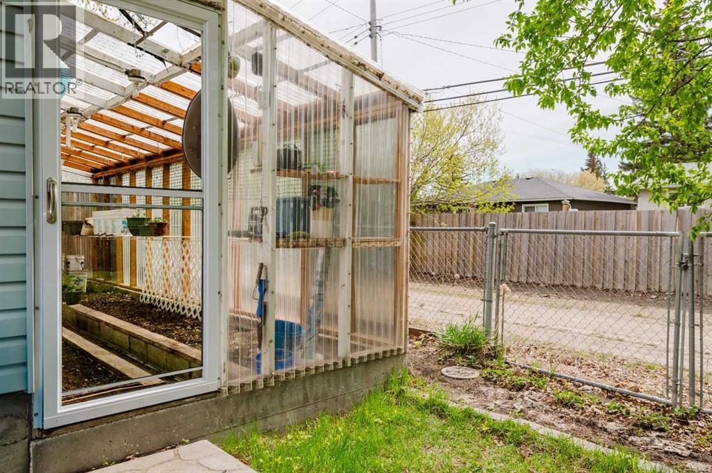 10253 112 Avenue — photo 33