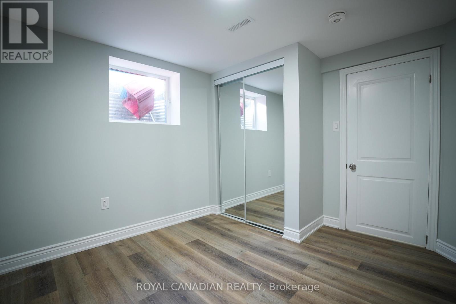 67 SUTHERLAND AVENUE - 23