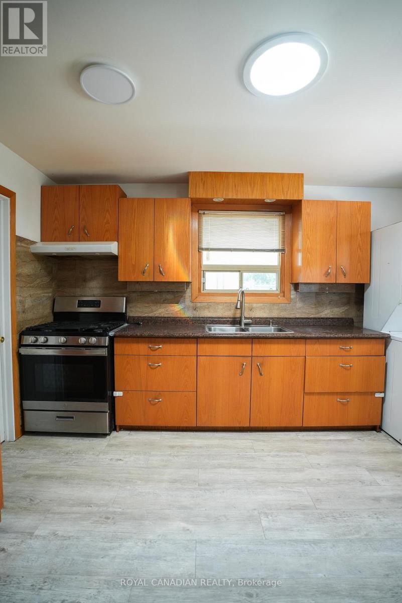 67 SUTHERLAND AVENUE - 4