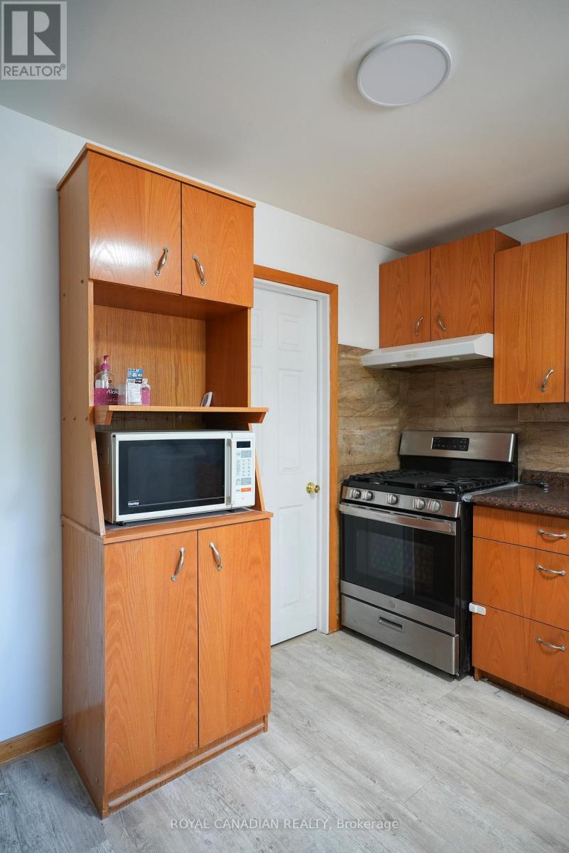 67 SUTHERLAND AVENUE - 6