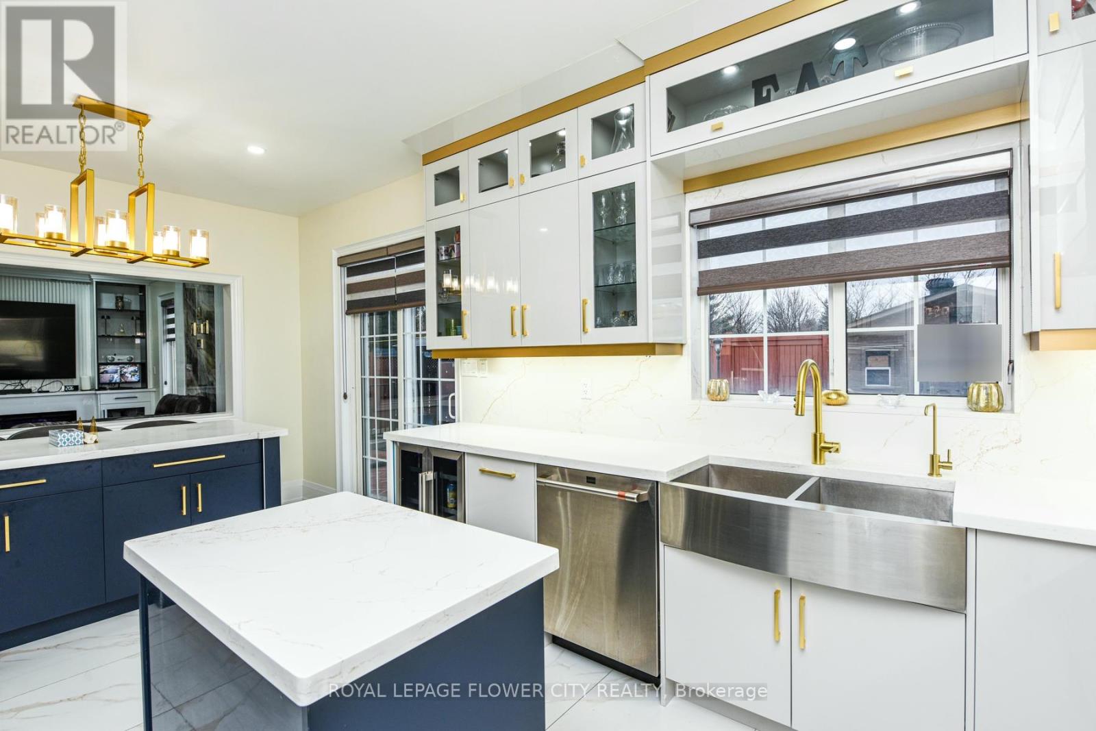 22 WINTERSNOW COURT - 23