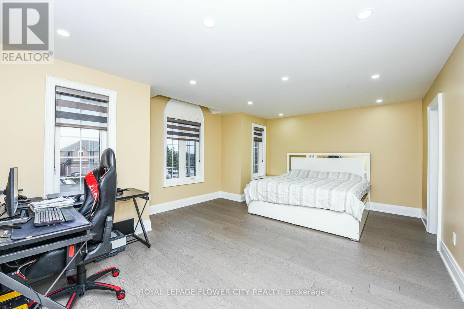 22 WINTERSNOW COURT - 36
