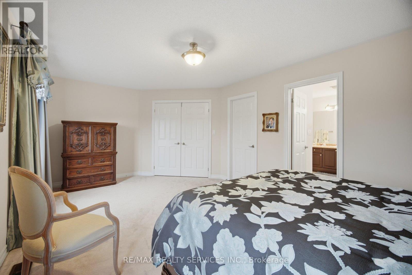 23 TWISTLETON STREET - 36