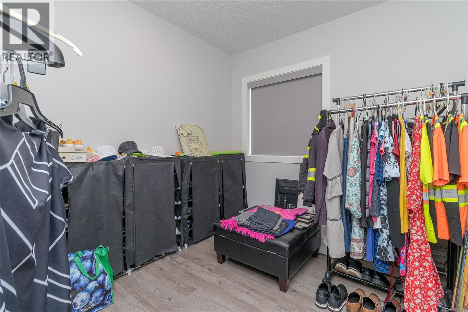 3205 Douglas St - 14
