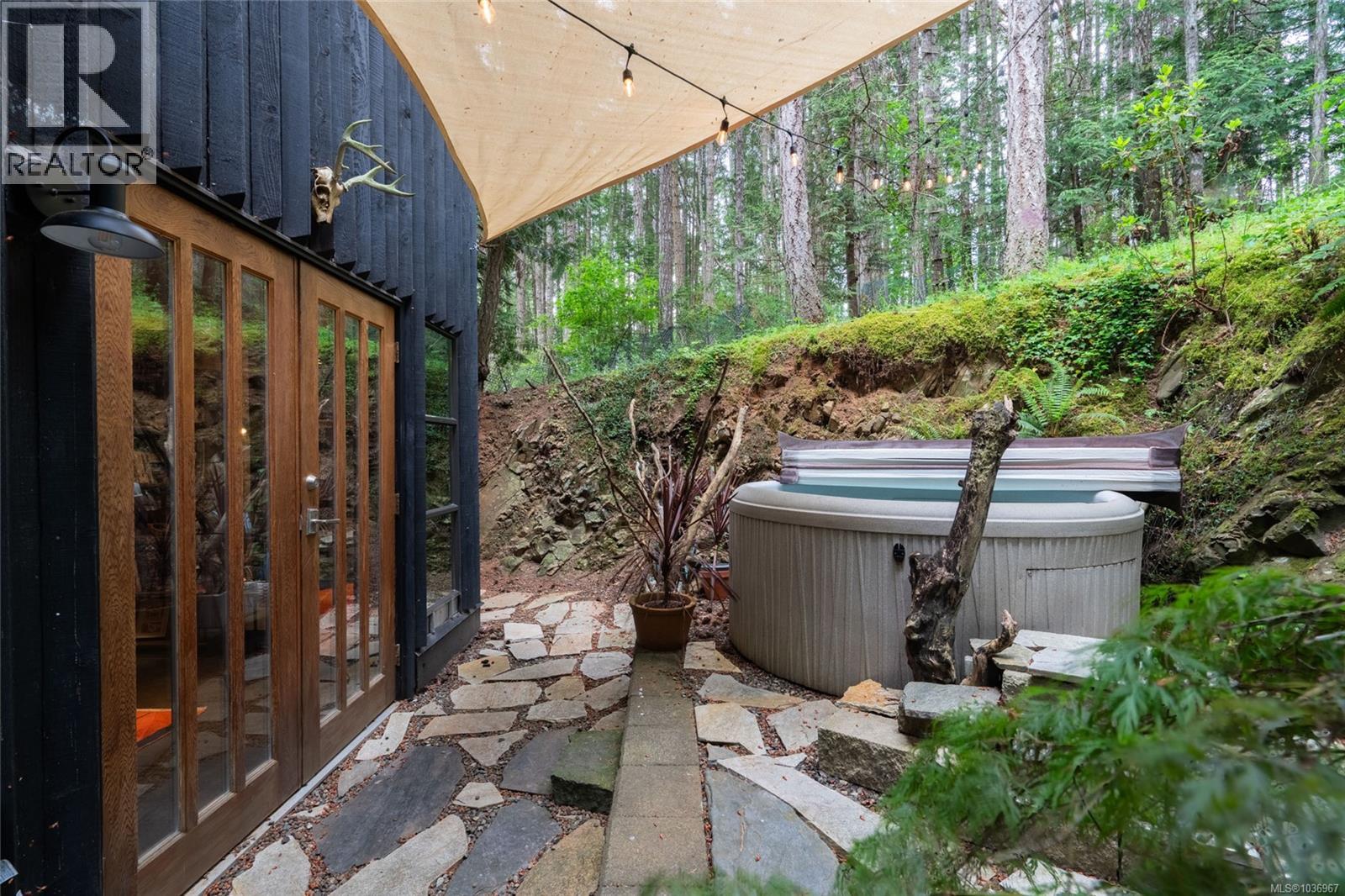 1457 Howcrest Rd - 37
