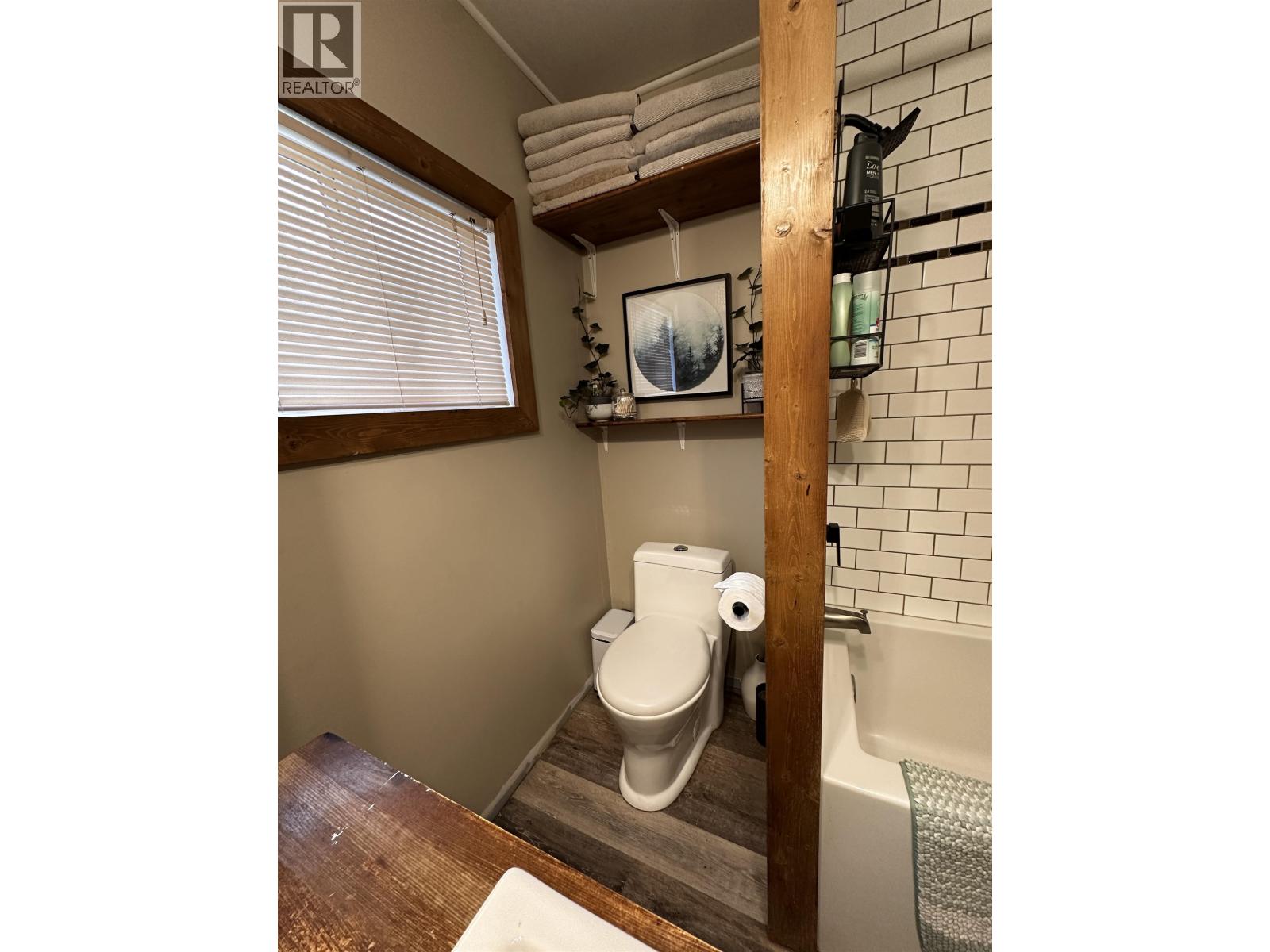5620 49 STREET - 12