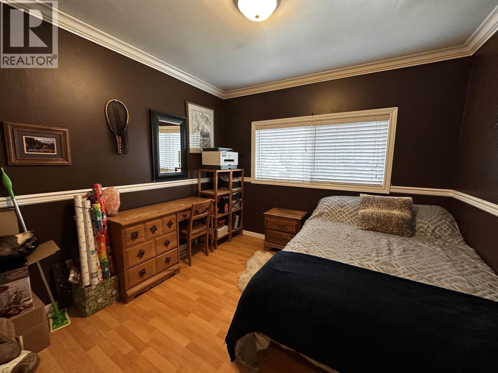 5620 49 STREET - 13