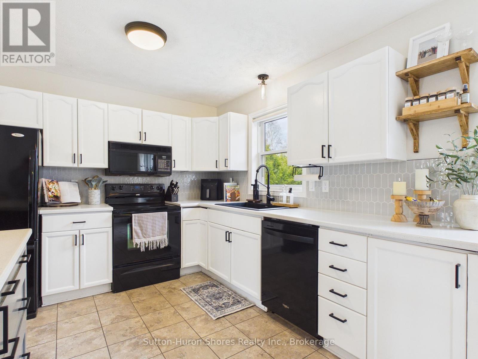 781 BRADFORD STREET - 10