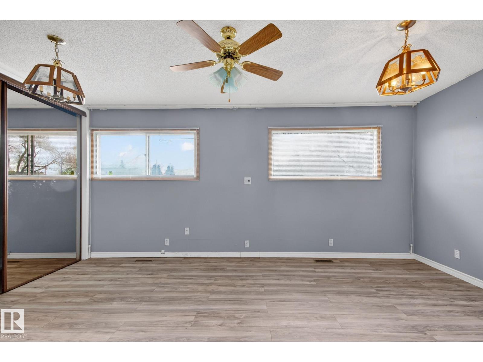 11901 42 ST NW, Edmonton