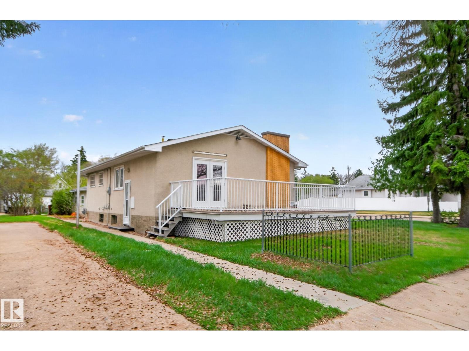 11901 42 ST NW, Edmonton