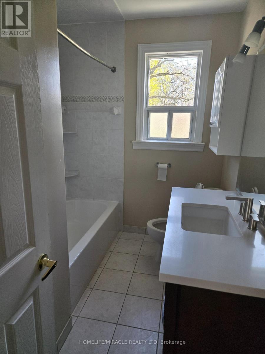 25 CHANDLER DRIVE - 21