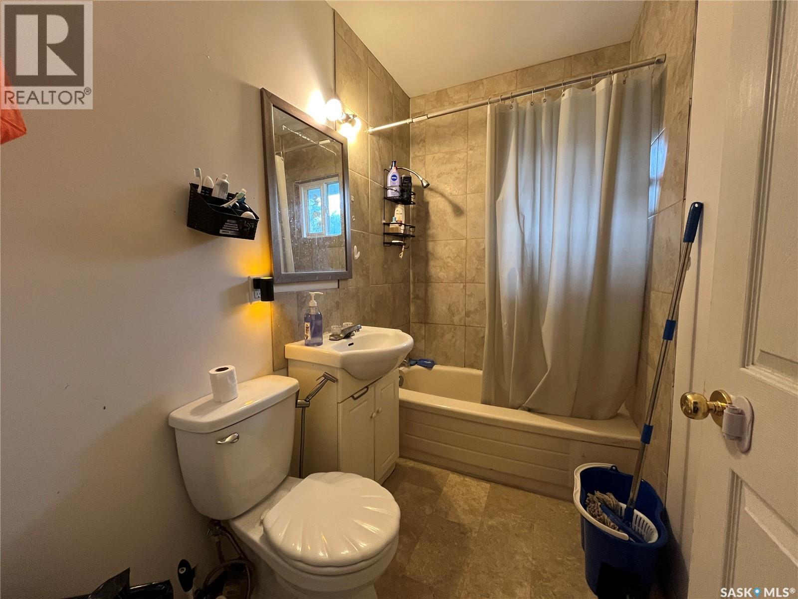 345 19th STREET E - 3