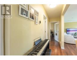 Bedroom 3 - 307 Boisdale Avenue, Richmond Hill, ON L4C1R4 Photo 7