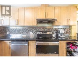 Kitchen - 307 Boisdale Avenue, Richmond Hill, ON L4C1R4 Photo 9