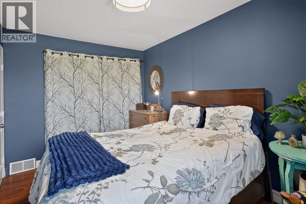 #23 643 4 Avenue NE - 20