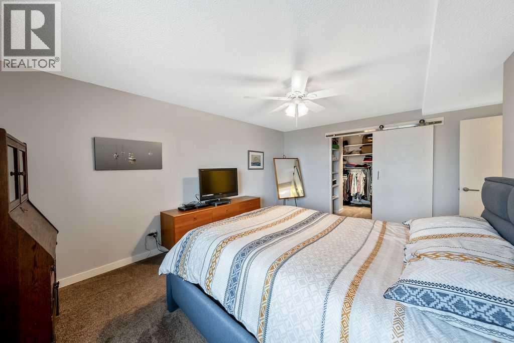 #407 300 Meredith Road NE - 16