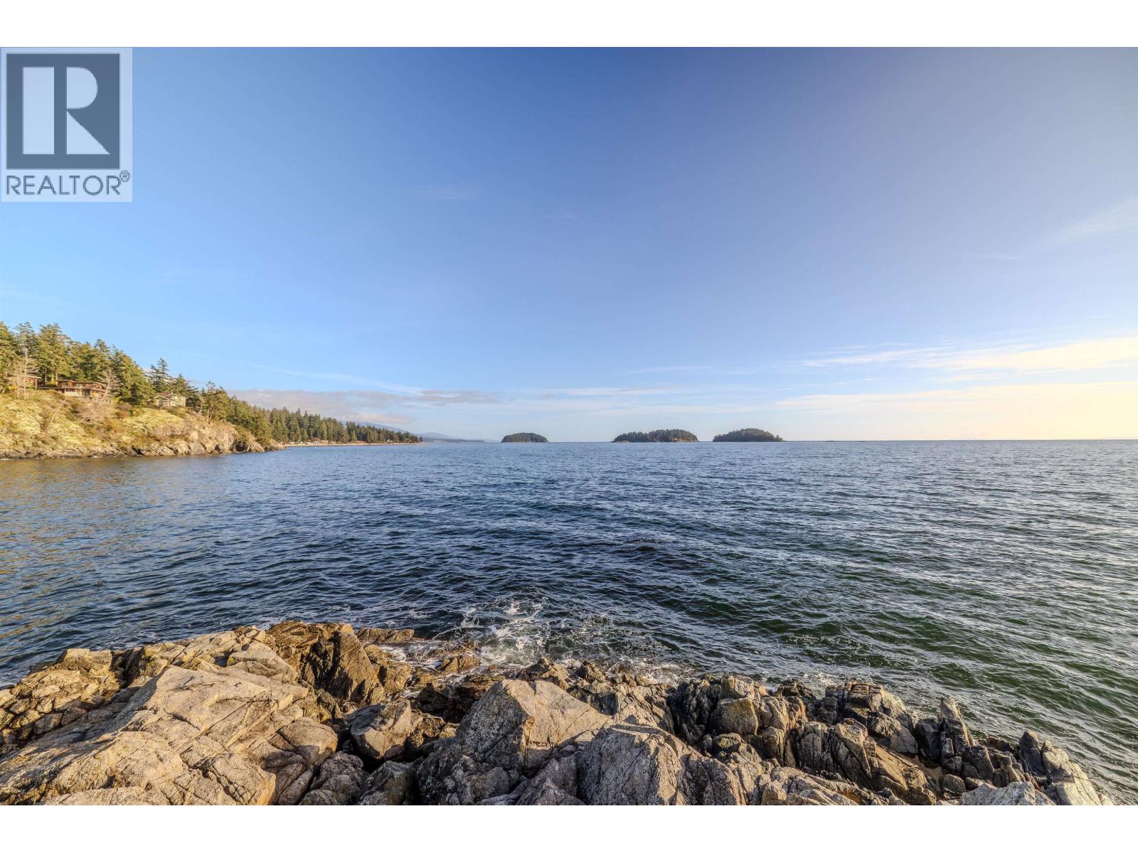 5482 HILL ROAD, Sechelt