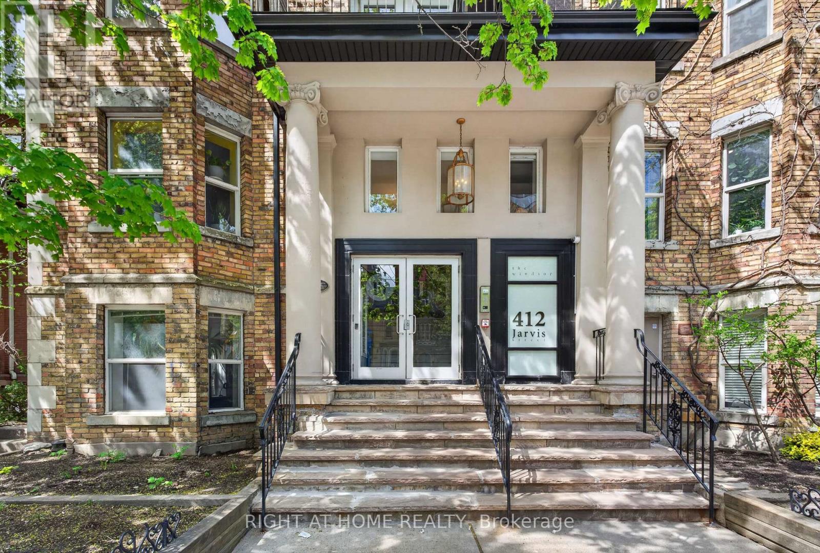 #301 412 JARVIS STREET - 2