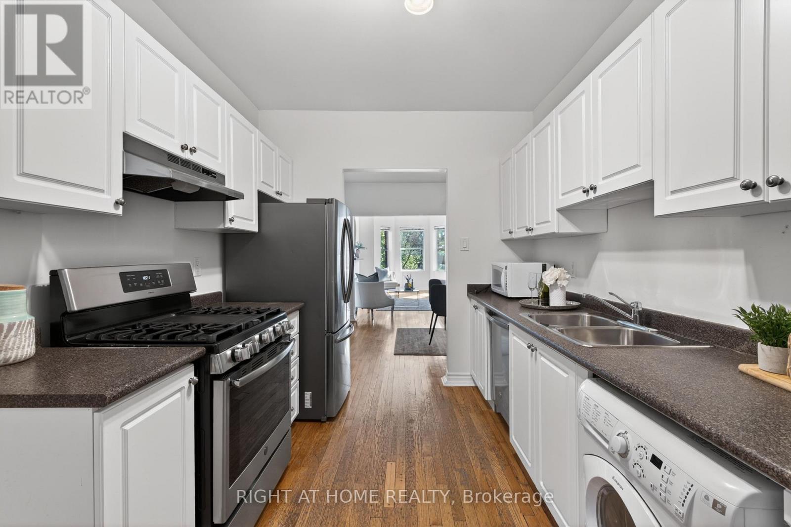 #301 412 JARVIS STREET - 20