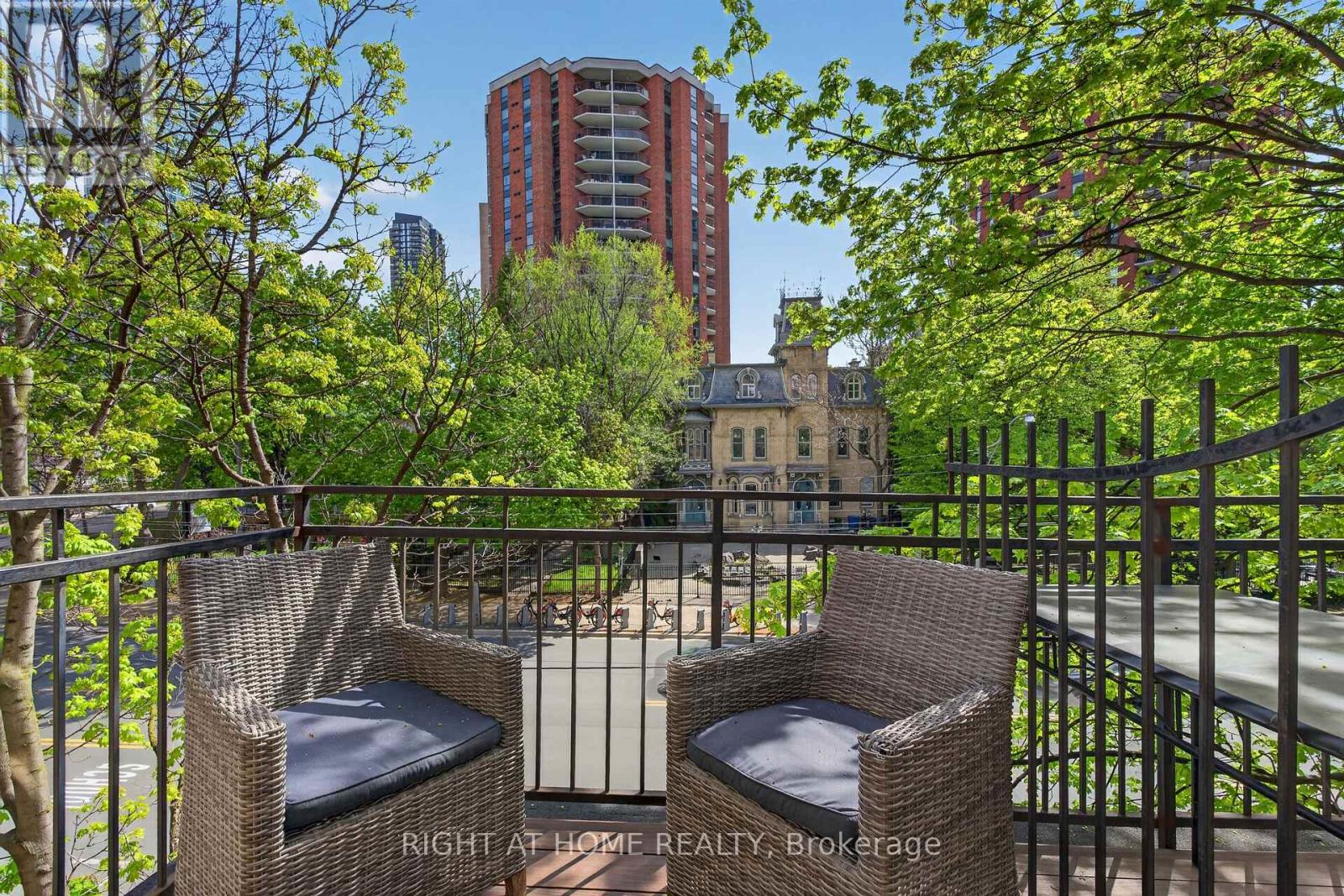#301 412 JARVIS STREET - 26