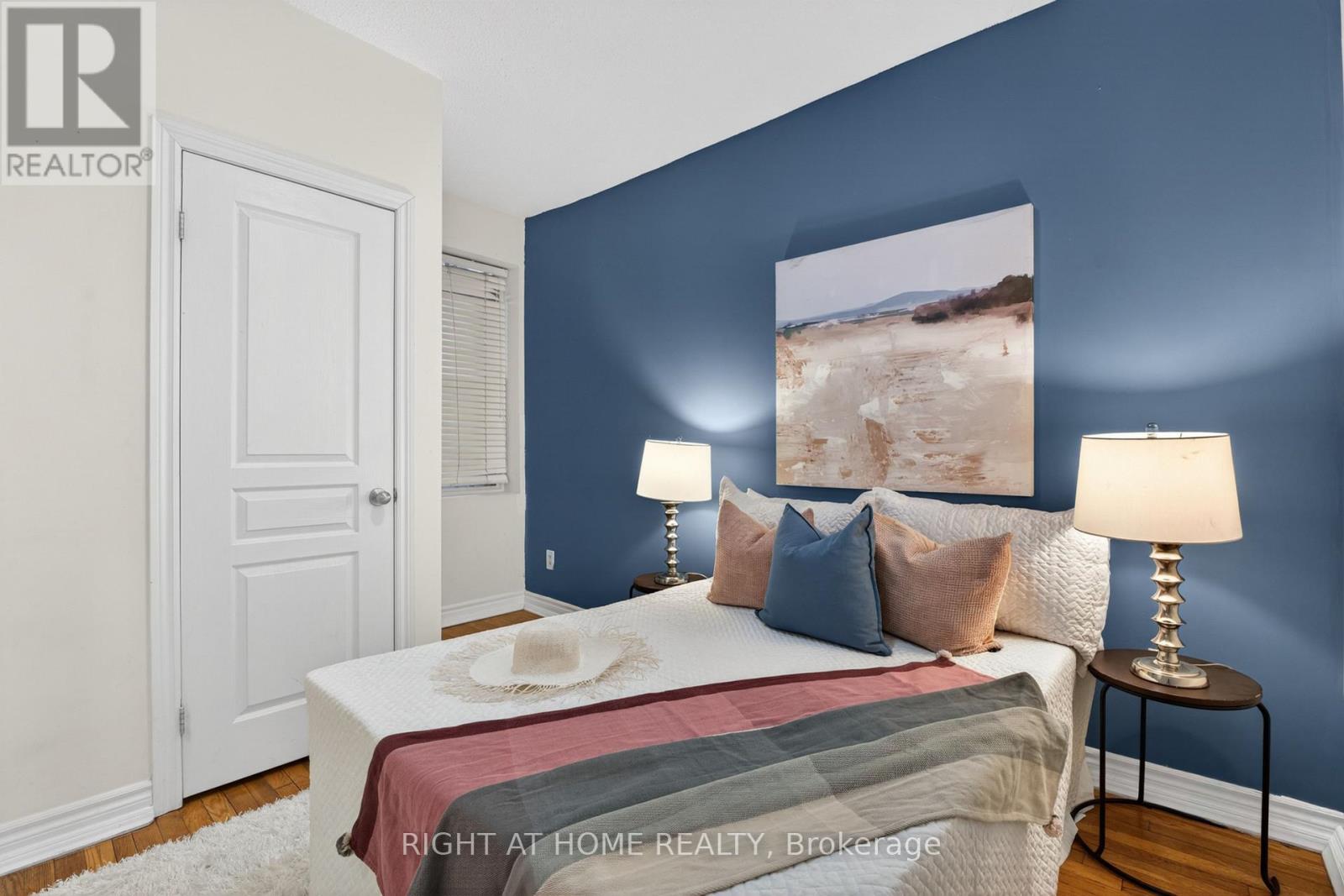 #301 412 JARVIS STREET - 27