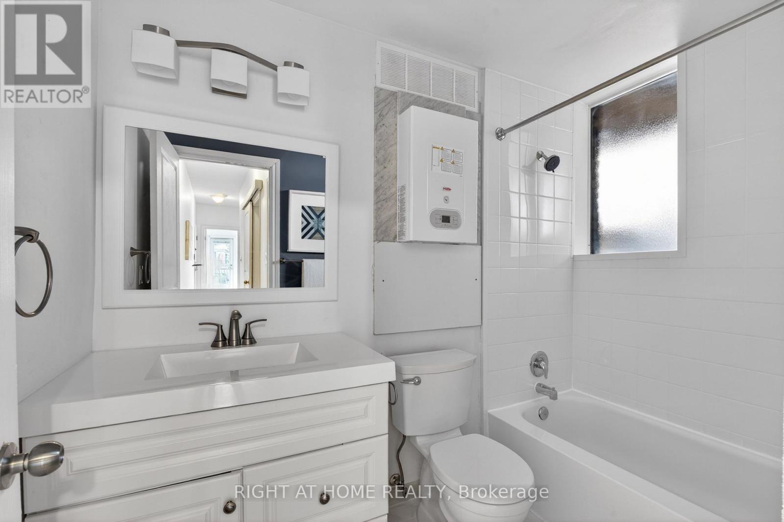 #301 412 JARVIS STREET - 29