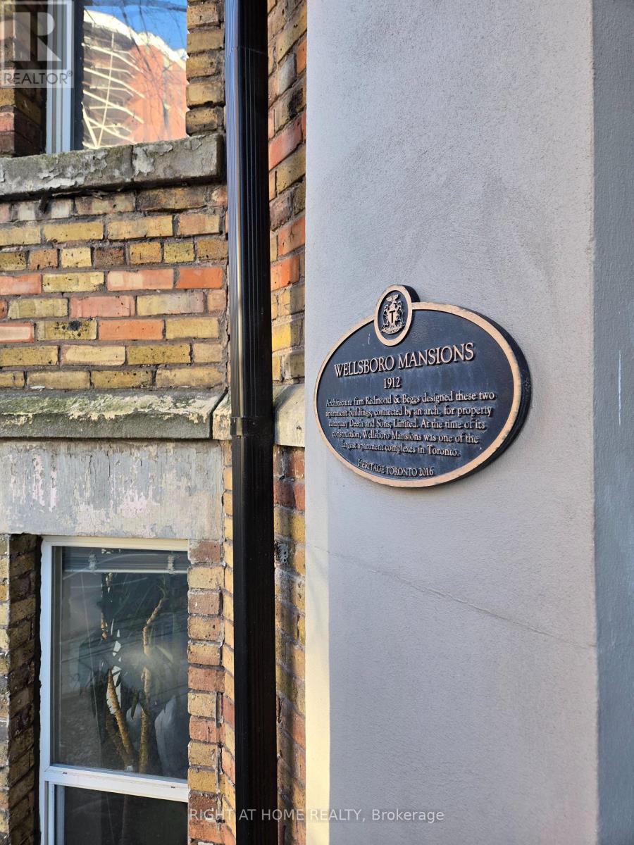 #301 412 JARVIS STREET - 31