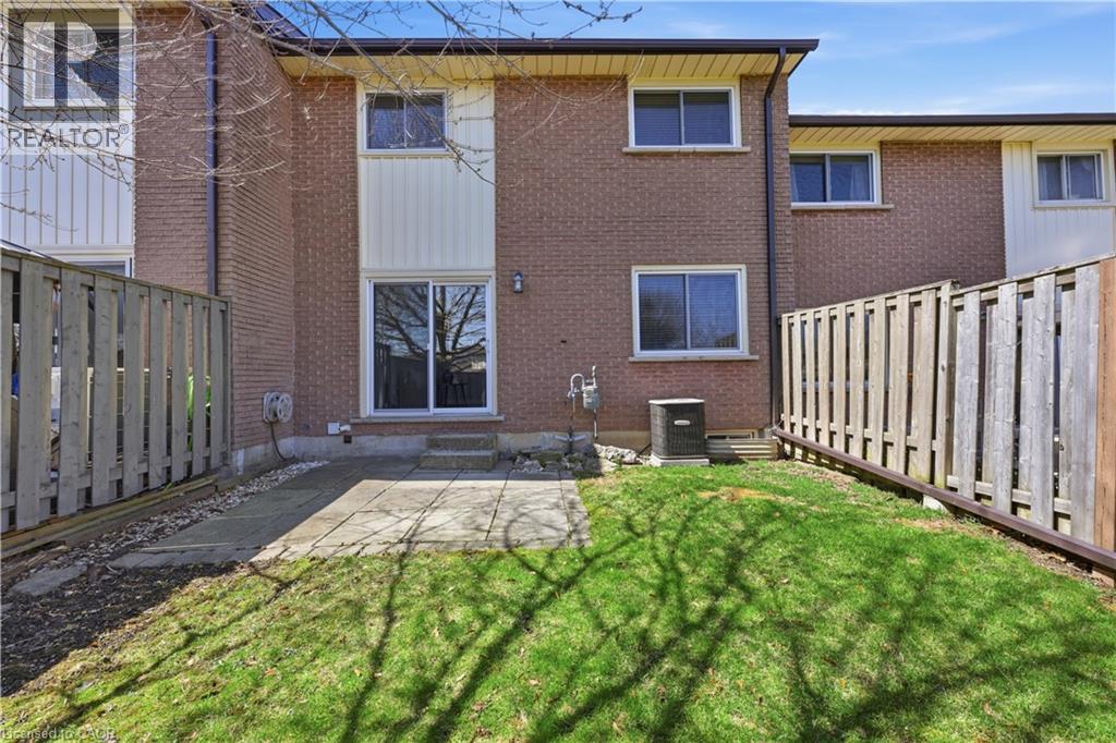#154 11 QUEENSLEA Drive - 29
