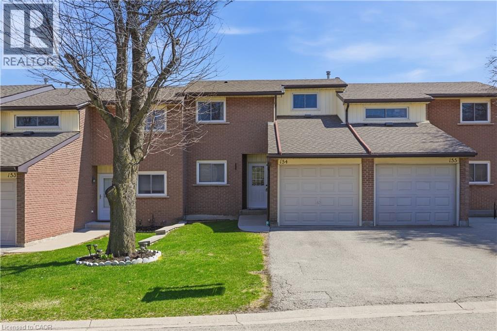 #154 11 QUEENSLEA Drive - 30