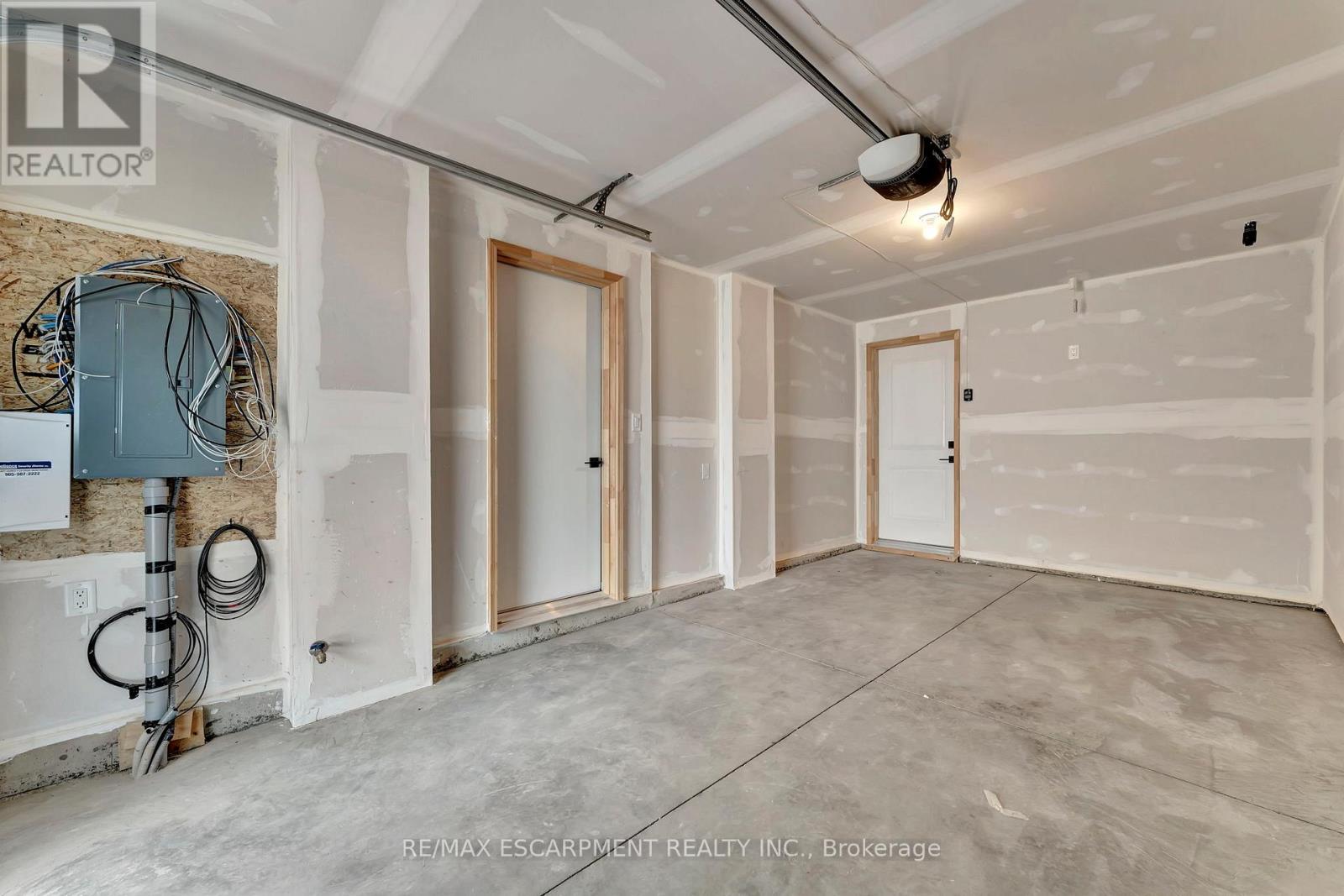 #90 55 TOM BROWN DRIVE - 36
