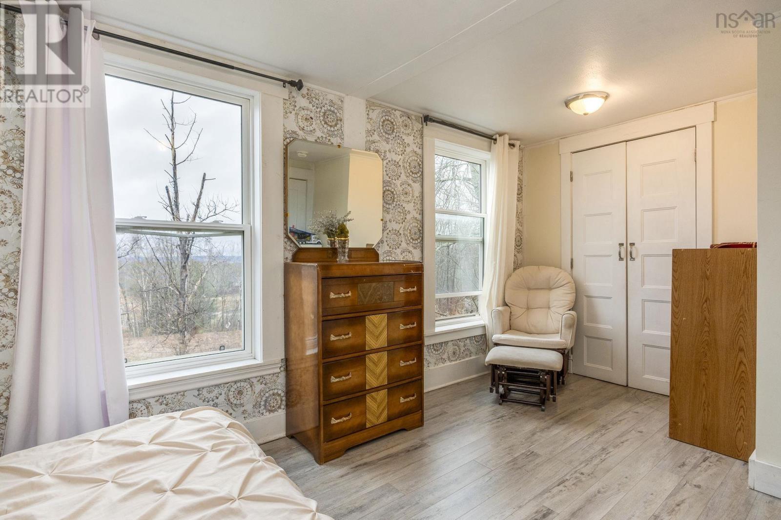 5615 Prospect Road - 22