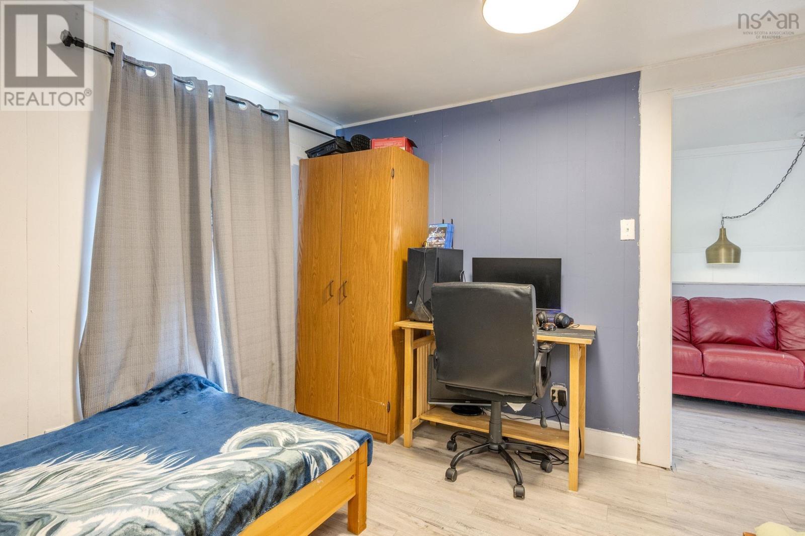 5615 Prospect Road - 28