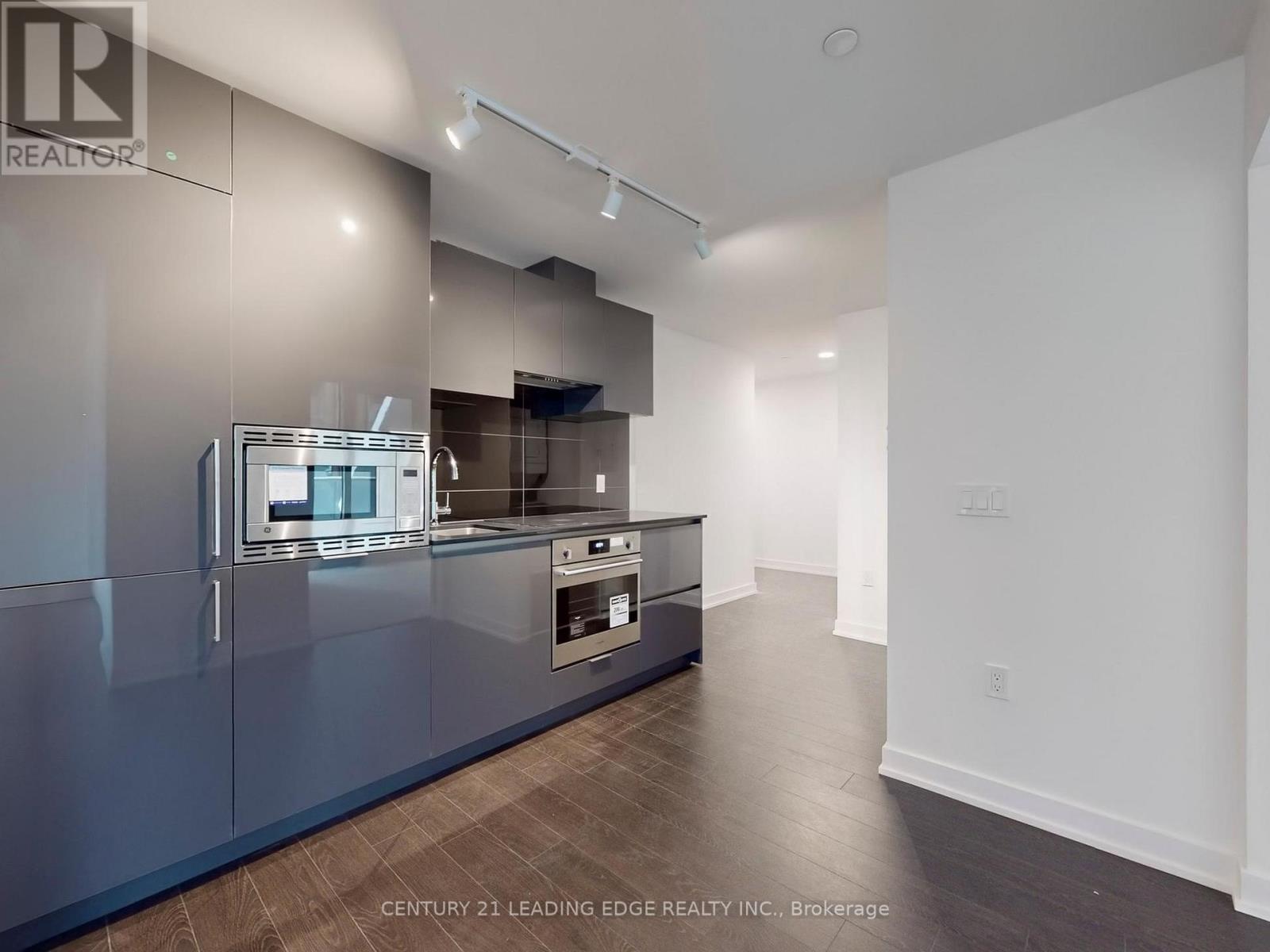 #2212 230 SIMCOE STREET - 6