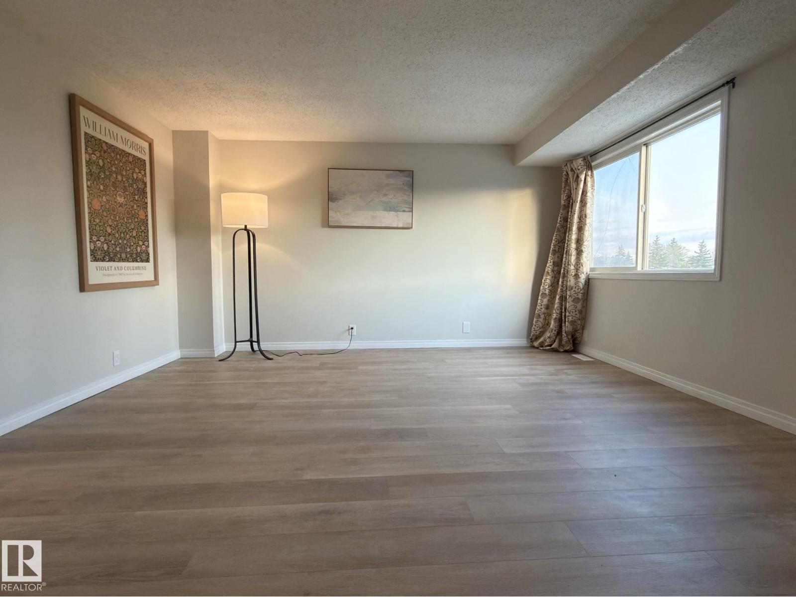 #14 18010 98 AV NW, Edmonton