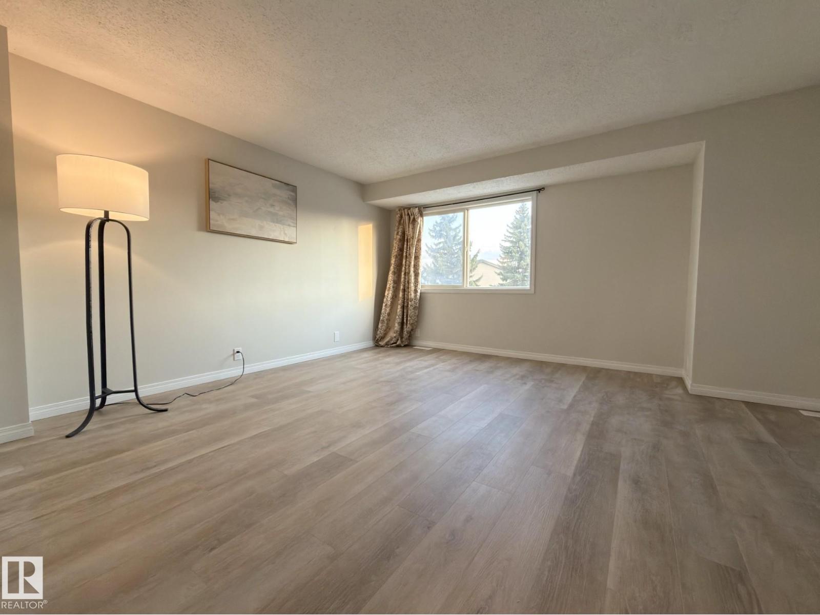 #14 18010 98 AV NW, Edmonton
