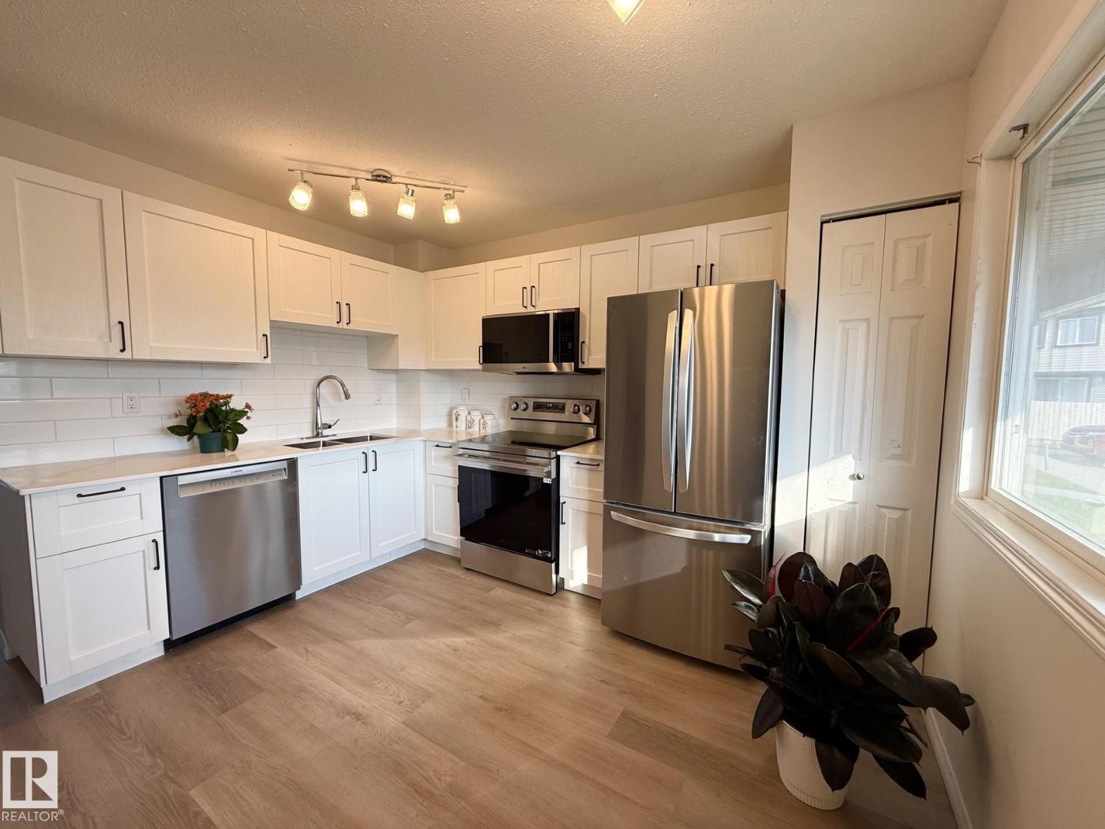 #14 18010 98 AV NW, Edmonton