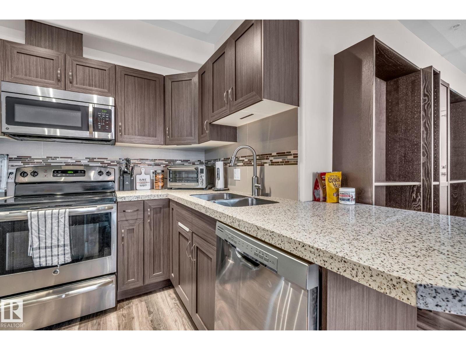 #104 10046 110 ST NW, Edmonton