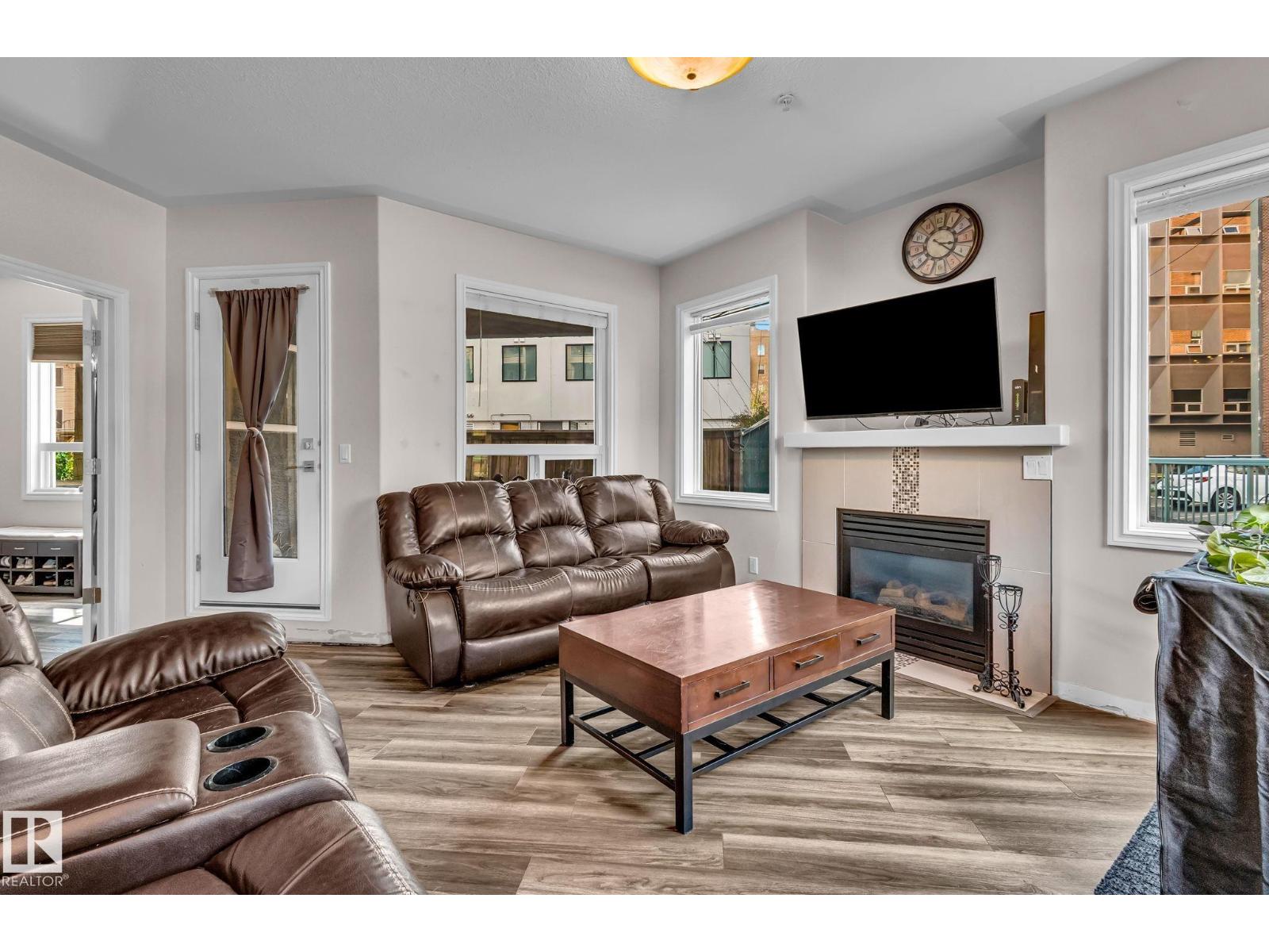 #104 10046 110 ST NW, Edmonton