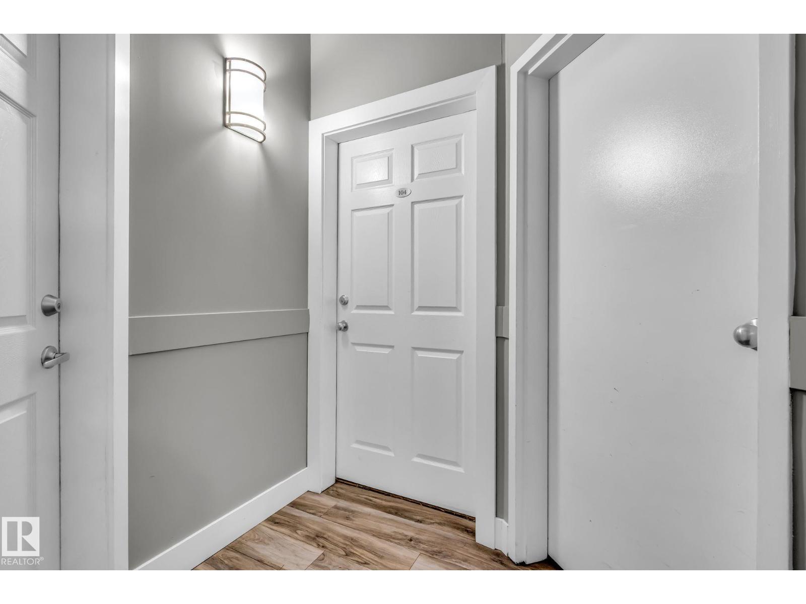 #104 10046 110 ST NW, Edmonton