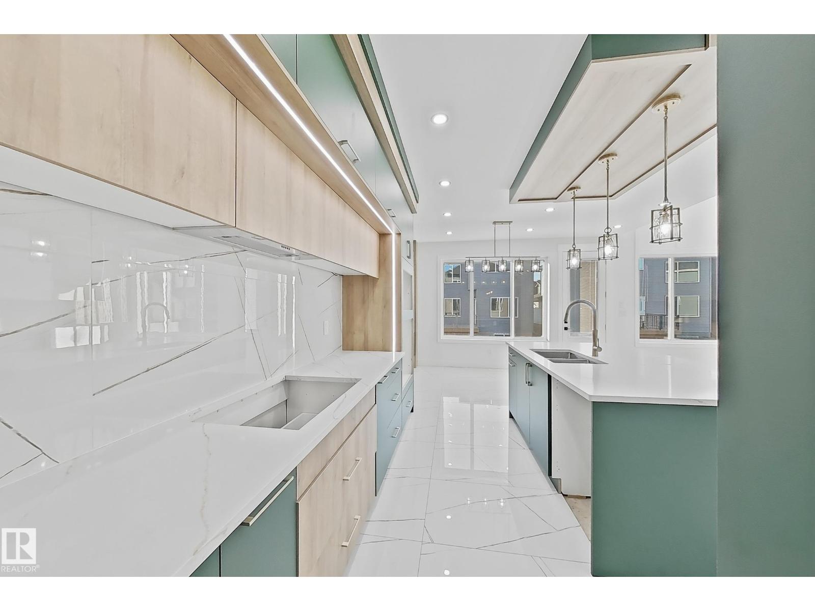 1738 62 AV NE - 9